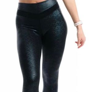 6-8 Black Kakadu Brilliant Hi-Rise 7/8.